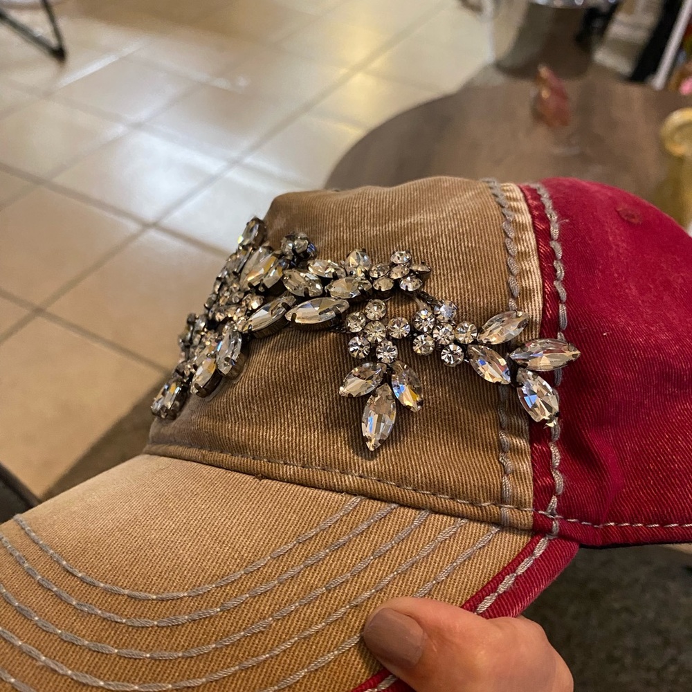 DISTRESSED BLING CAP - Picture 4 of 8